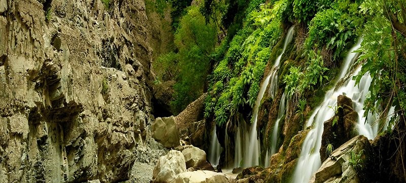 آبشار هفت چشمه واقع در چالوس کرج