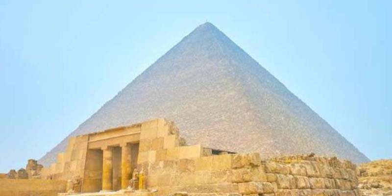 لذت گشت و گذر مجازی در آرامگاه پنج هزار ساله مصری