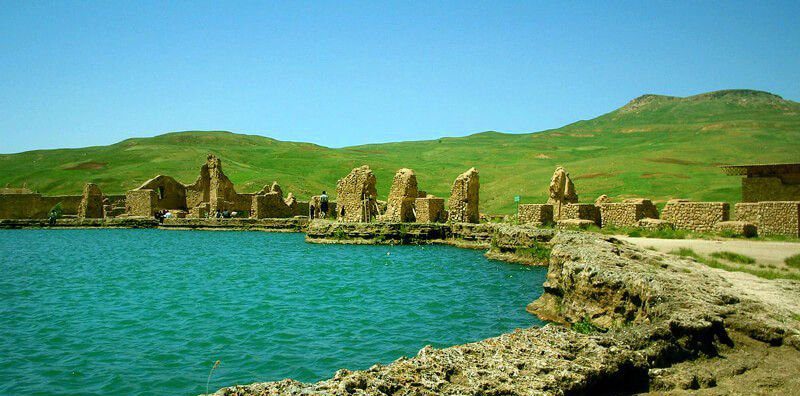 دریاچه تخت سلیمان؛ تصرف شده توسط فرازمینی‌ها